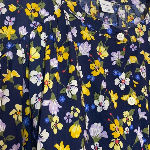 Flower Shirt - Picture 2 of 3